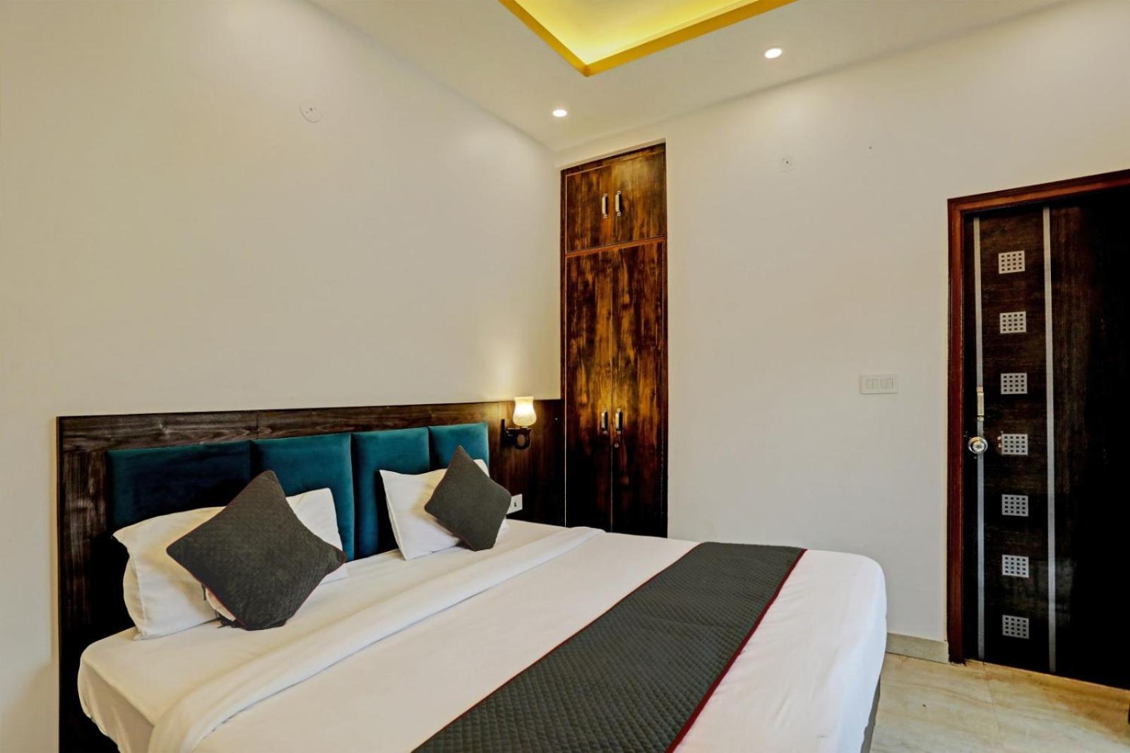 Grand King Hotel 4*